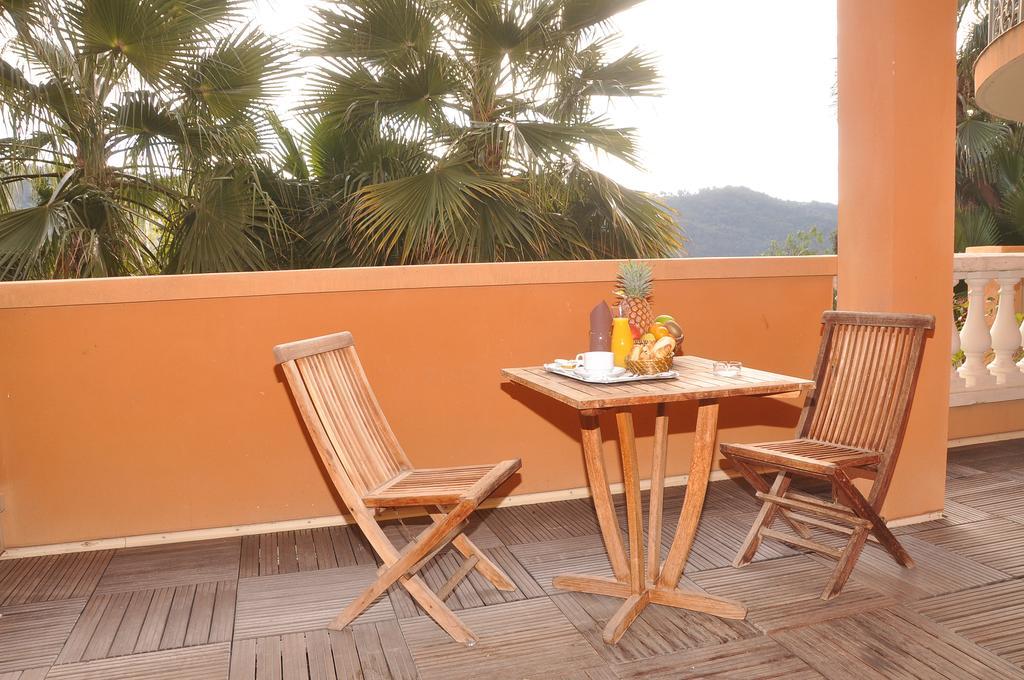 Appart Hotel Lou Castelet Carros Buitenkant foto